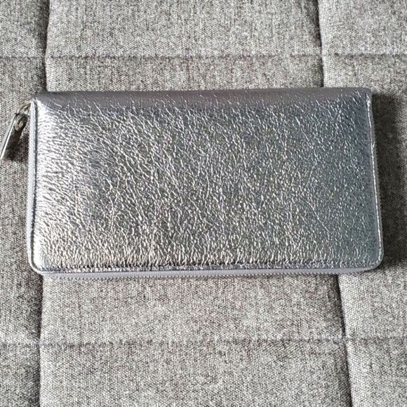 Maison Martin Margiela Handbags - Maison Martin Margiela 11 Silver Cracked Leather Foil Travel Long Wallet Clutch